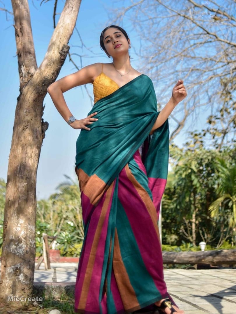 Best Quality New Khadi Cotton Colour Bar Saree