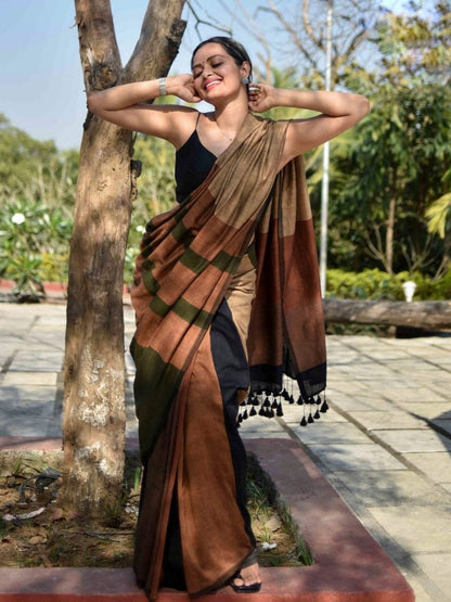 Best Quality New Khadi Cotton Colour Bar Saree