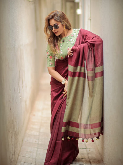 Best Quality New Khadi Cotton Colour Bar Saree