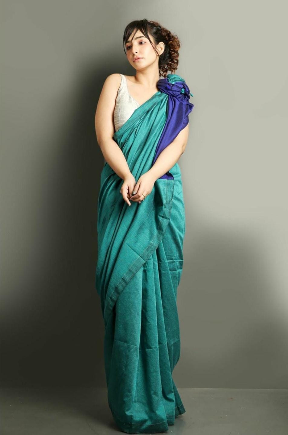 Best Quality New Khadi Cotton Colour Bar Saree