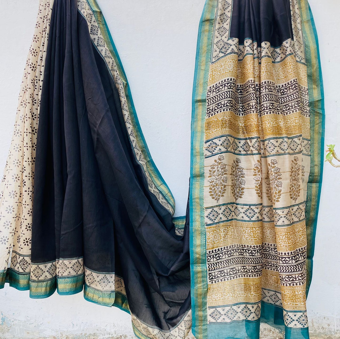 Beautifully Crafted Maheshwari Silk Saree