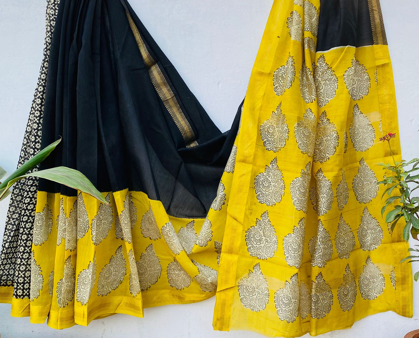 Beautifully Crafted Maheshwari Silk Saree