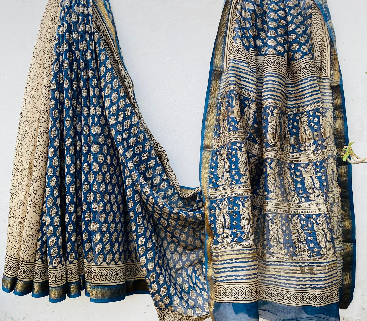 Beautifully Crafted Maheshwari Silk Saree