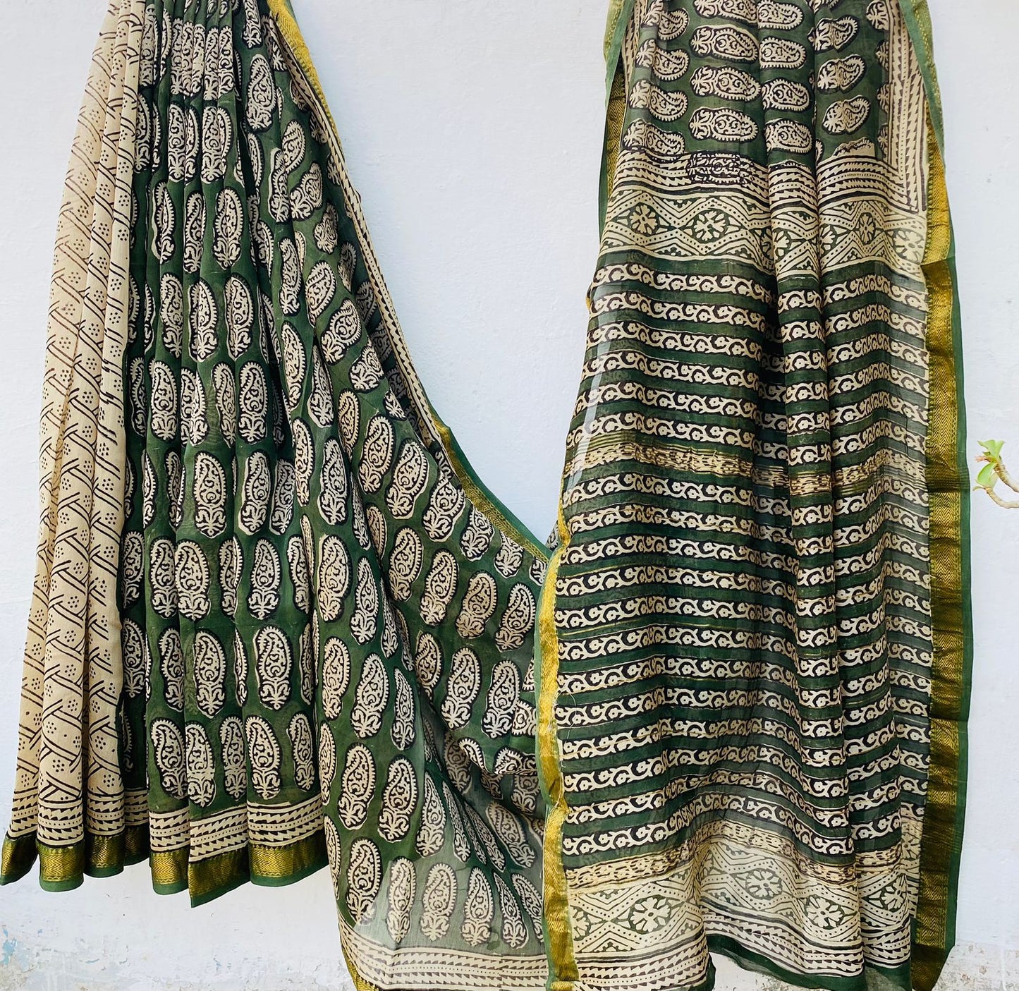 Beautifully Crafted Maheshwari Silk Saree