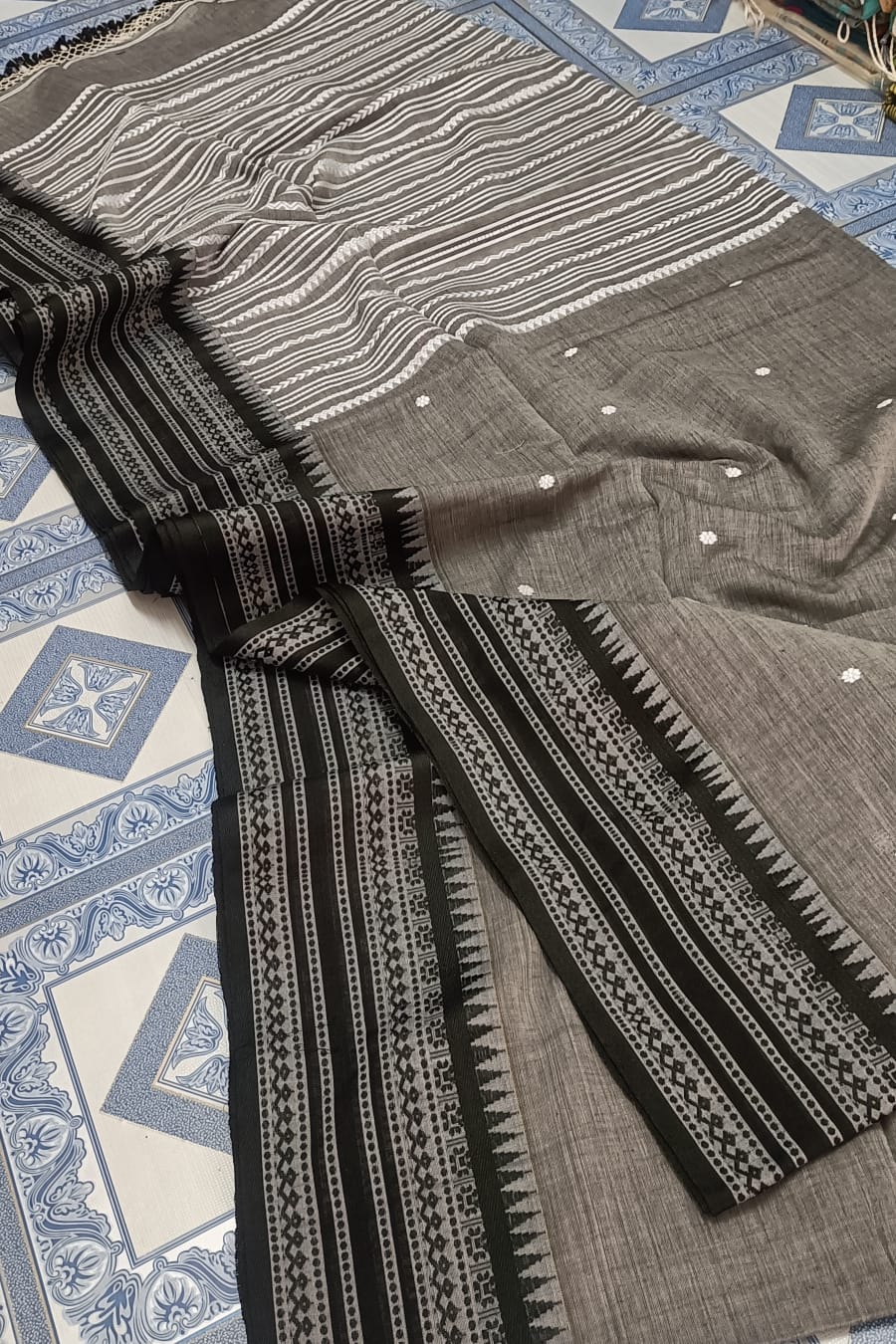 Handloom Vujuri Khadi Saree