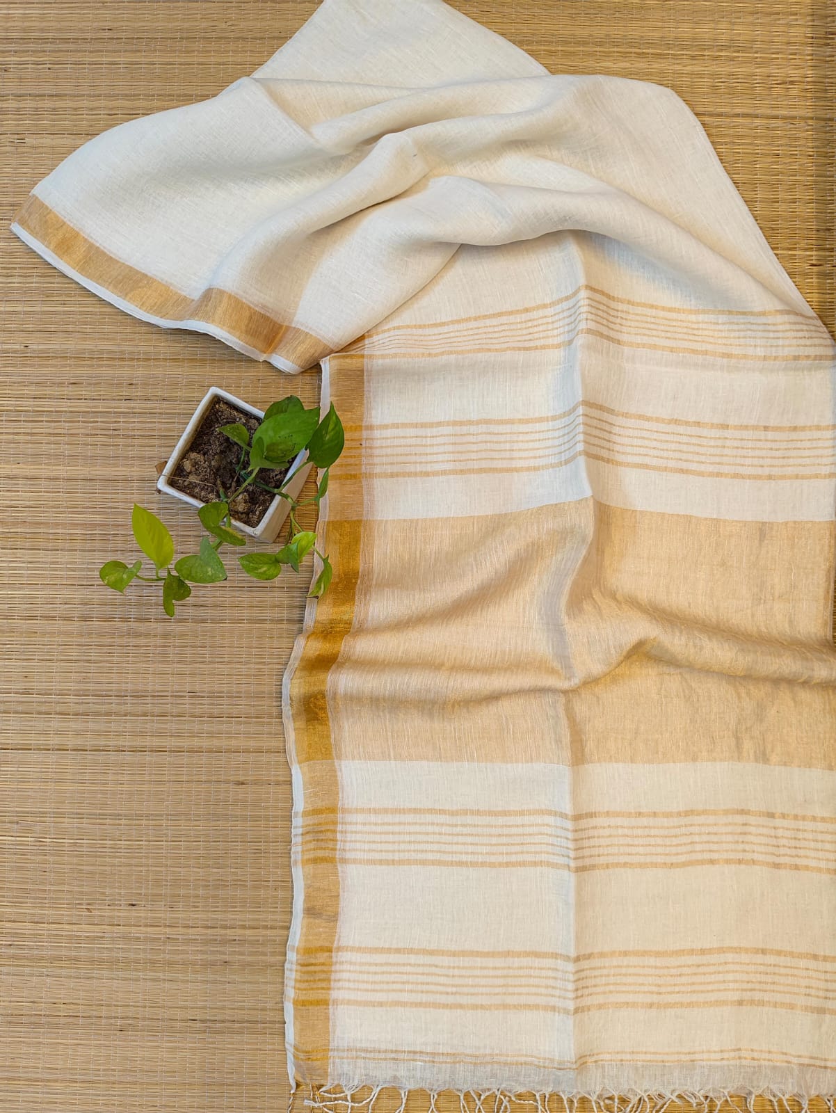 Premium Export Quality Linen Saree