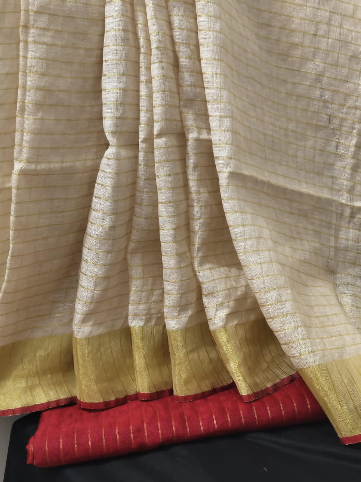 Pure Linen Weaving Mini Checks Saree