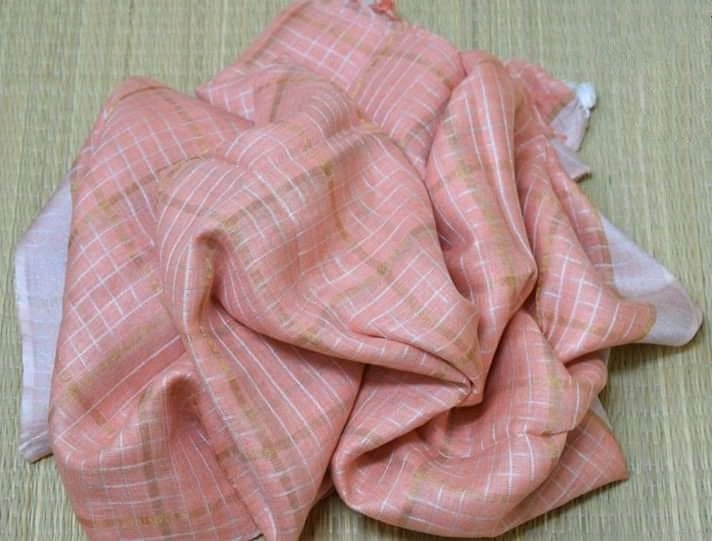 Pure Linen Weaving Mini Checks Saree with Running Blouse