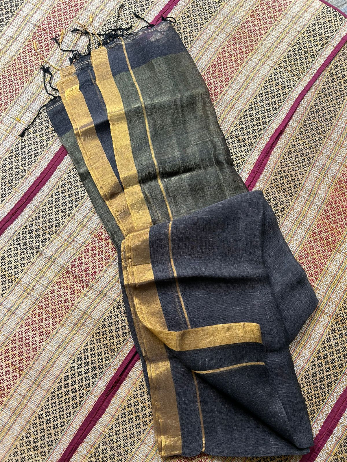 Pure Linen by Linen Handwoven Plain Saree